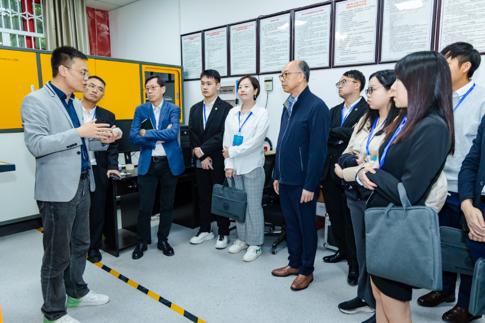 香港工程师学会四川行走进四川大学